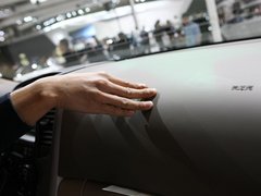 2013款 2.2L 自动 VQ-R豪华版 7座