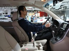 2013款 2.2L 自动 VQ-R豪华版 7座