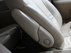 2013款 2.2L 自动 VQ-R豪华版 7座