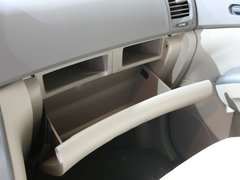 2013款 2.2L 自动 VQ-R豪华版 7座