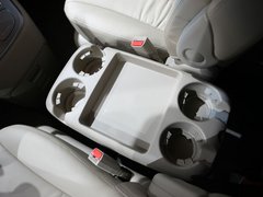 2013款 2.2L 自动 VQ-R豪华版 7座