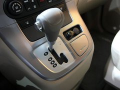 2013款 2.2L 自动 VQ-R豪华版 7座
