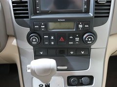 2013款 2.2L 自动 VQ-R豪华版 7座