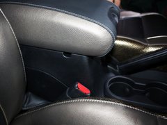 2012款 3.6L 极地版撒哈拉 4座