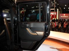 2012款 3.6L 极地版撒哈拉 4座