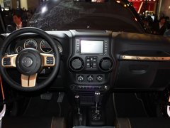 2012款 3.6L 极地版撒哈拉 4座