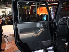 2012款 3.6L 极地版撒哈拉 4座
