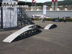 2012款 3.6L 极地版撒哈拉 4座