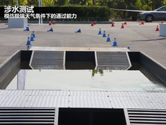 2012款 3.6L 极地版撒哈拉 4座
