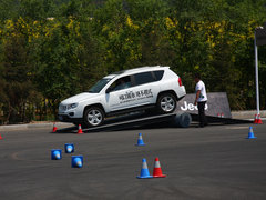 2012款 3.6L 极地版撒哈拉 4座