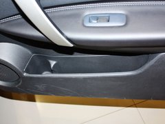 2012款 2.0L CVT XV 雷 2WD 5座
