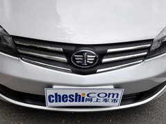 2012款 1.5L MT 精英型