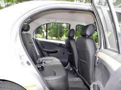 2012款 1.5L MT 精英型