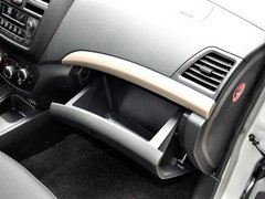2012款 1.5L MT 精英型