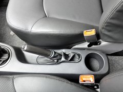 2012款 1.5L MT 精英型