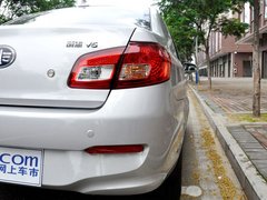 2012款 1.5L MT 精英型