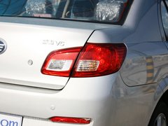2012款 1.5L MT 精英型