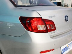 2012款 1.5L MT 精英型