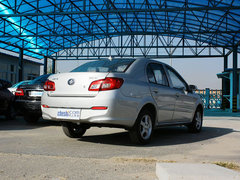 2012款 1.5L MT 精英型
