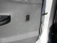 2012款 1.5L MT 精英型