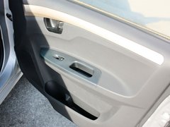 2012款 1.5L MT 精英型