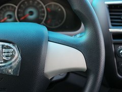 2012款 1.5L MT 精英型