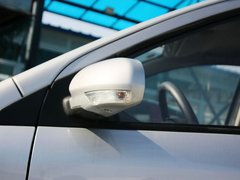 2012款 1.5L MT 精英型