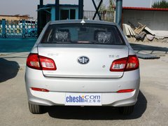 2012款 1.5L MT 精英型