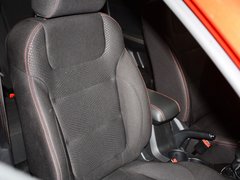 2012款 1.6L 手动 舒适型 5座