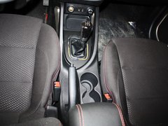 2012款 1.6L 手动 舒适型 5座