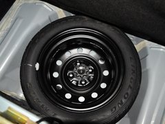 2012款 1.0L 手动 尚酷型