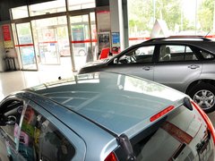 2012款 1.0L 手动 尚酷型