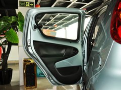 2012款 1.0L 手动 尚酷型