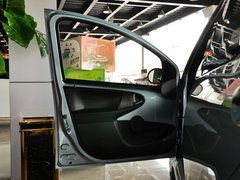 2012款 1.0L 手动 尚酷型