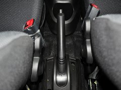 2012款 1.0L 手动 尚酷型