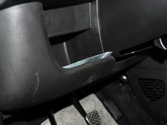 2012款 1.0L 手动 尚酷型