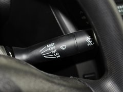 2012款 1.0L 手动 尚酷型