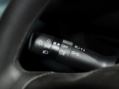 2012款 1.0L 手动 尚酷型