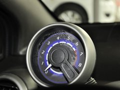 2012款 1.0L 手动 尚酷型