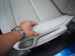 2012款 两厢 1.6L 自动 乐尚型