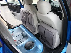2012款 两厢 1.6L 自动 乐尚型