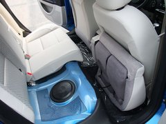 2012款 两厢 1.6L 自动 乐尚型
