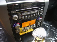 2012款 两厢 1.6L 自动 乐尚型