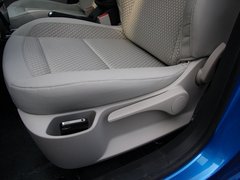 2012款 两厢 1.6L 自动 乐尚型