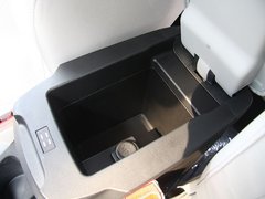 2012款 两厢 1.6L 自动 乐尚型