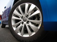 2012款 两厢 1.6L 自动 乐尚型