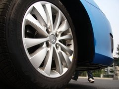 2012款 两厢 1.6L 自动 乐尚型