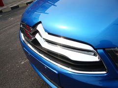 2012款 两厢 1.6L 自动 乐尚型