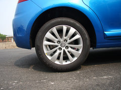 2012款 两厢 1.6L 自动 乐尚型
