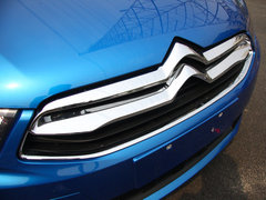 2012款 两厢 1.6L 自动 乐尚型
